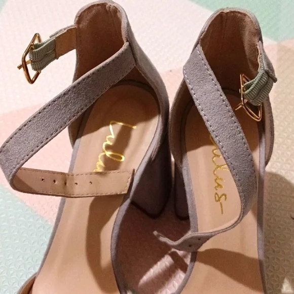 Lulu's Grey Stileto Heel size 5.5 - Picture 2 of 10